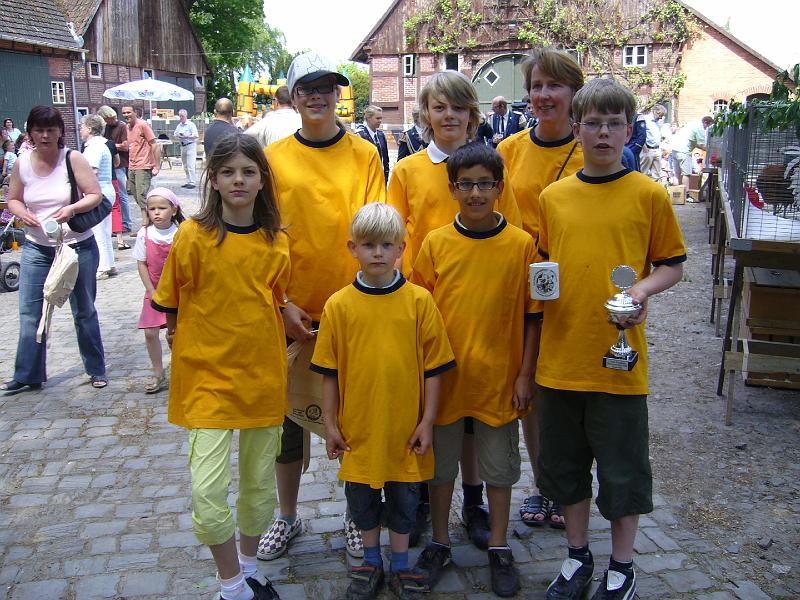 Haehnewettkraehen der Kreisjugend des Kreisverbandes Guetersloh 094.jpg - Hähnewettkrähen des Kreisverbandes Gütersloh in Langenberg auf dem Hofe Großelohmann